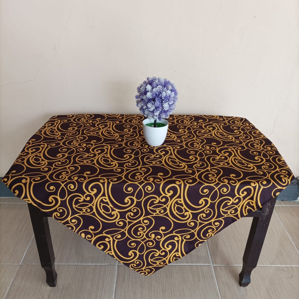 Taplak Meja Ruang Tamu Minimalis  Bentuk Kotak Persegi Ukuran 100x100cm Bahan Kain Katun Aneka Motif Dan Warna