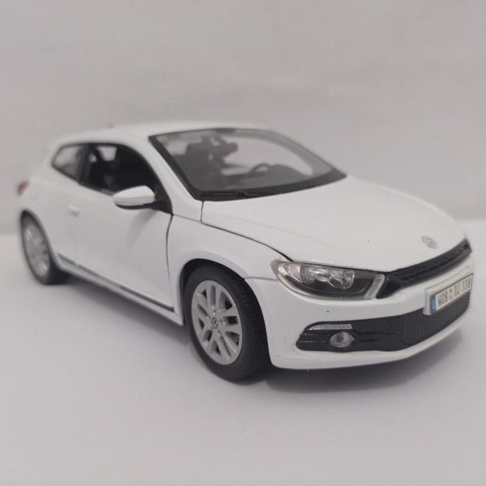 Diecast VW Scirocco Welly 1:24 miniatur mobil sport mainan anak murah