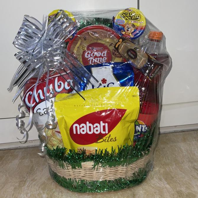 

Parcel Lebaran/Nikahan/Kantoran Hadiah Hampers Imlek/Natal Cikaastore1