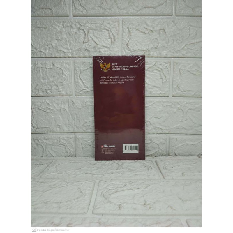 KUHP KITAB UNDANG-UNDANG HUKUM PIDANA EDISI BARU     Prof. Moeljatno S.H.     SINAR GRAFIKA AJ-HKM-UUN-2