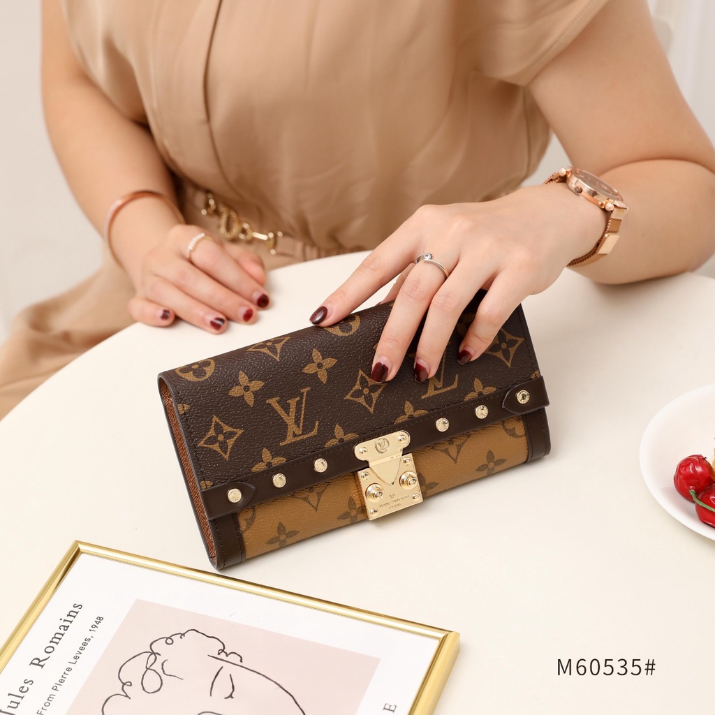 LV Ladies Long Wallet in Monogram M60535