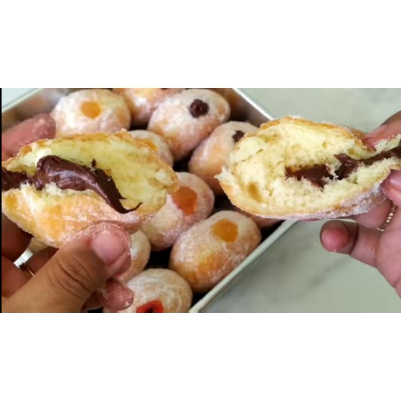 

Donat bomboloni isian goldentfil choco crunchy / goldentfil