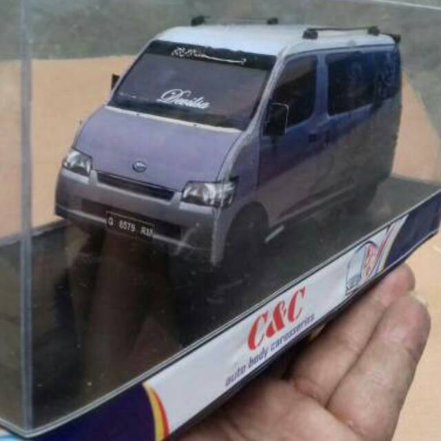 Miniatur Mobil Pajangan Daihatsu Luxio Silver Shopee Indonesia