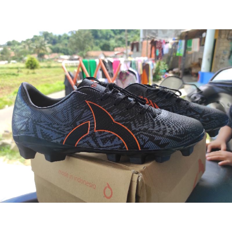 sepatu bola murah ortus original