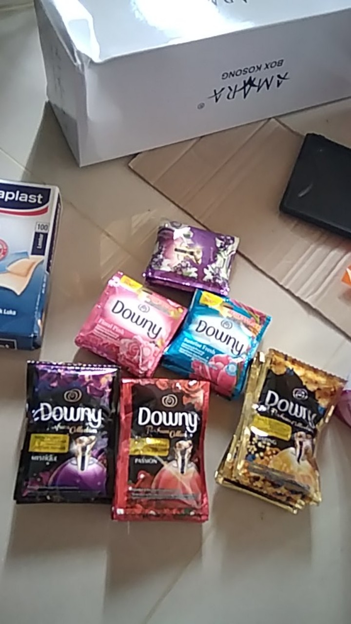 Downy Pelembut & Pewangi Konsentrat Allure Sachet Pack 6s X 10ml