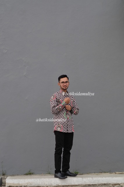 Sidamuliya Batik Kemeja Pria Slimfit Premium Narayana Lengan Panjang