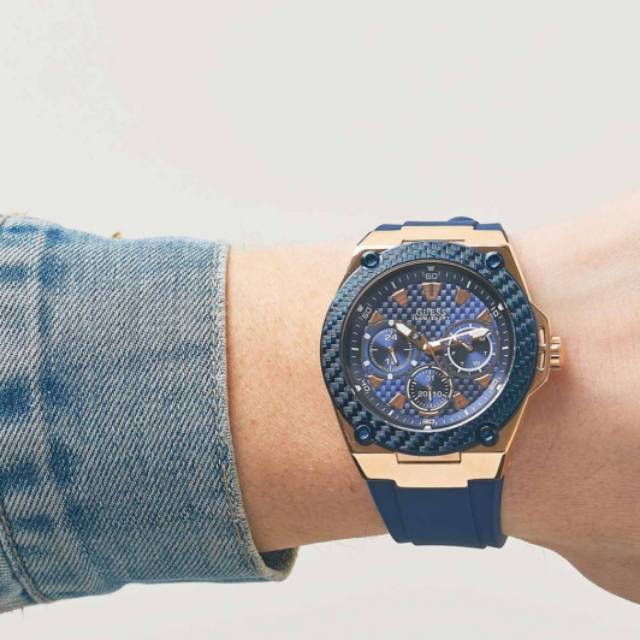 Jam Tangan Pria Guess W1049G2 Blue Gold Original