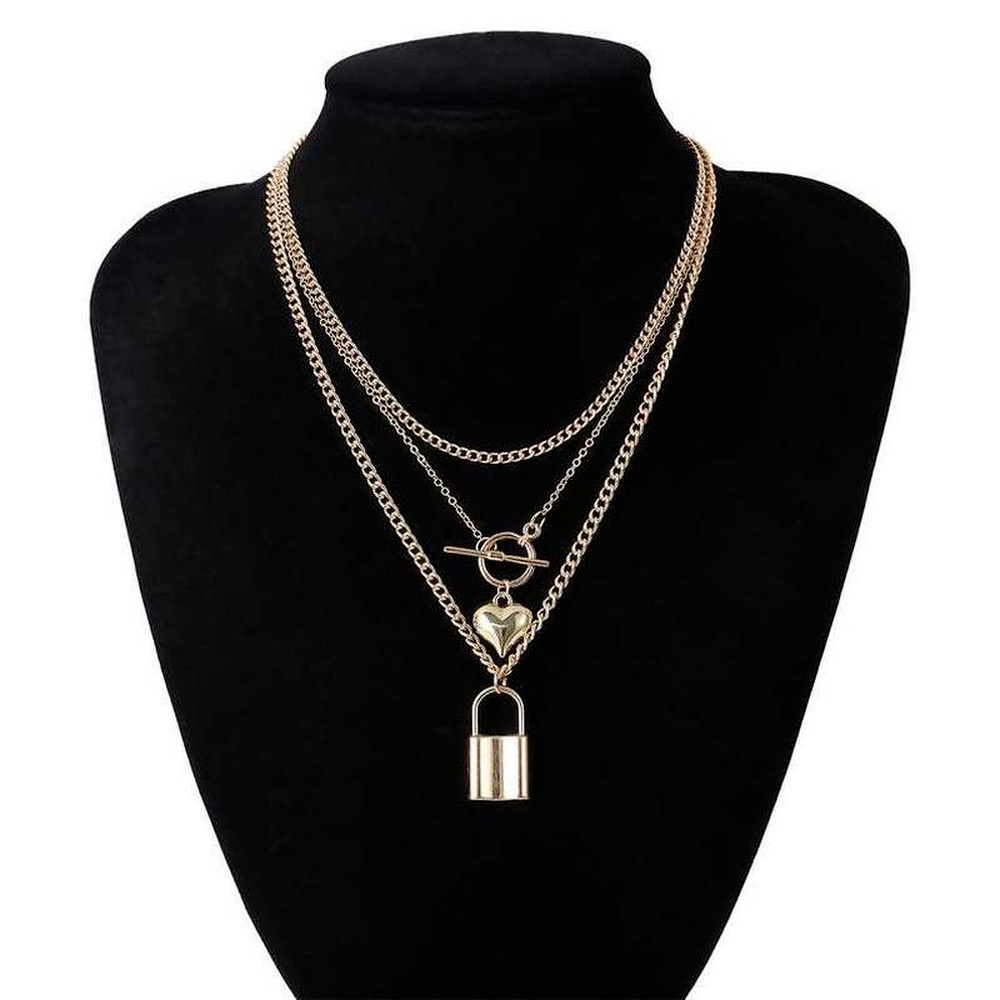 Simple OT Buckle Multilayer Necklace Personalized Creative Lock Pendant Necklace Fashionable Alloy Jewelry