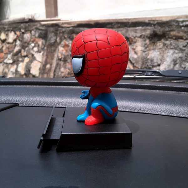 Boneka Figure Miniatur Pajangan Mobil Stand SPIDERMAN Goyang Kepala Shacking Head Toy