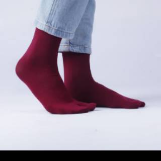  Kaos  kaki  jempol  ukuran L panjang  soka warna maroon warna 