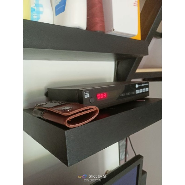 Rak dinding  STB set top box receiver router WiFi 30 cm x 20 cm x 4 cm tebal