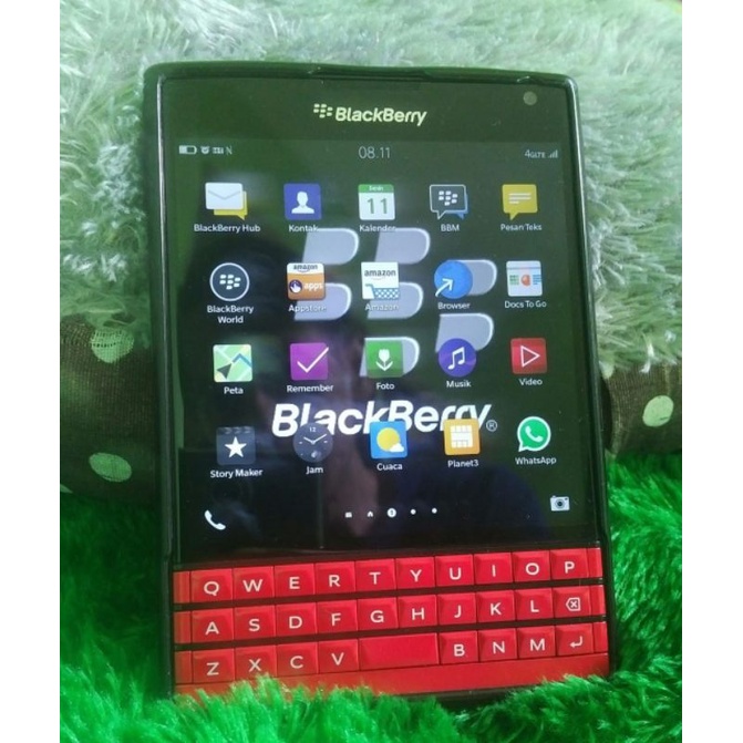 Blackberry Passport Merah / Red Edition