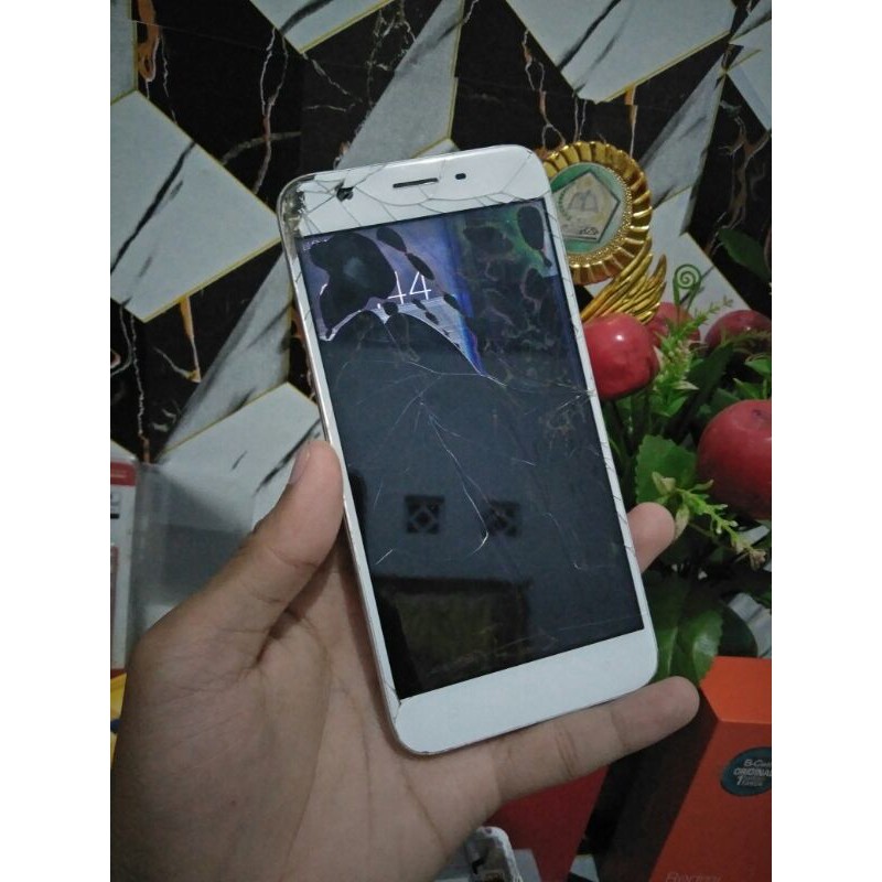 Oppo A39 minus