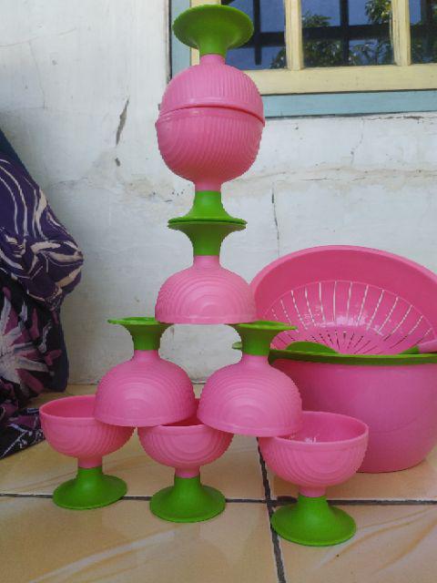 Mangkok Es Buah ( Cocktail ) / Viena Maribella