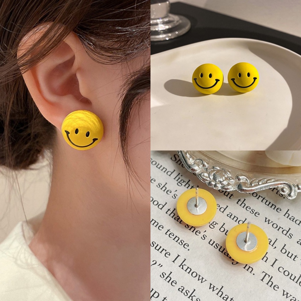 Anting Tusuk Wanita Desain Smiley Face Warna Kuning Gaya Korea Untuk Musim Panas