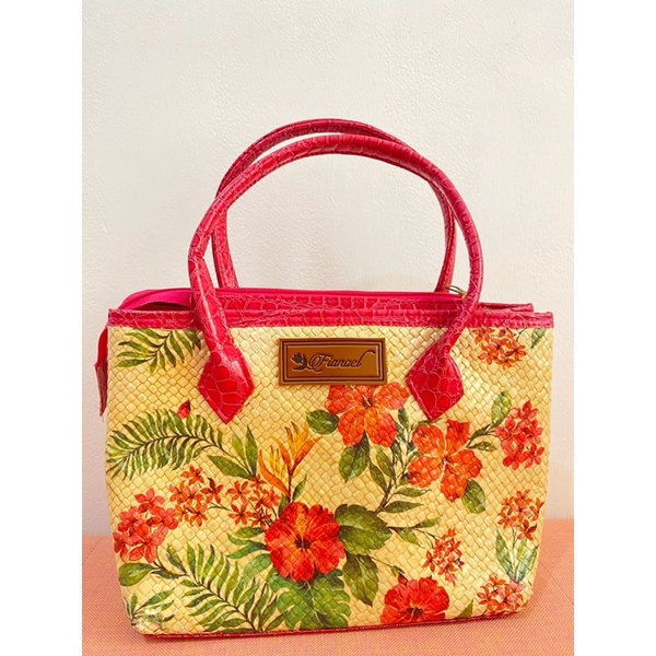 Tas Wanita Handbag Cantik Warna Pink Fuschia Glossy. Anyaman Ethnic. Motif Bunga Cantik.