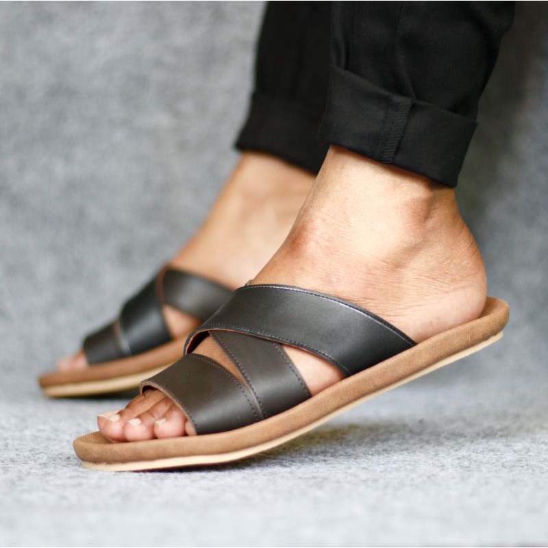 Sandal pria casual kulit original slip on