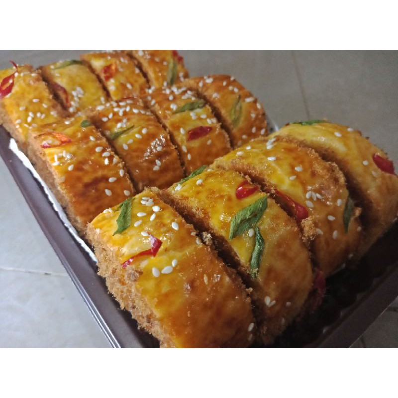 ROTI GULUNG ABON /FLOSS ROLL ISI 12PCS-Pedas