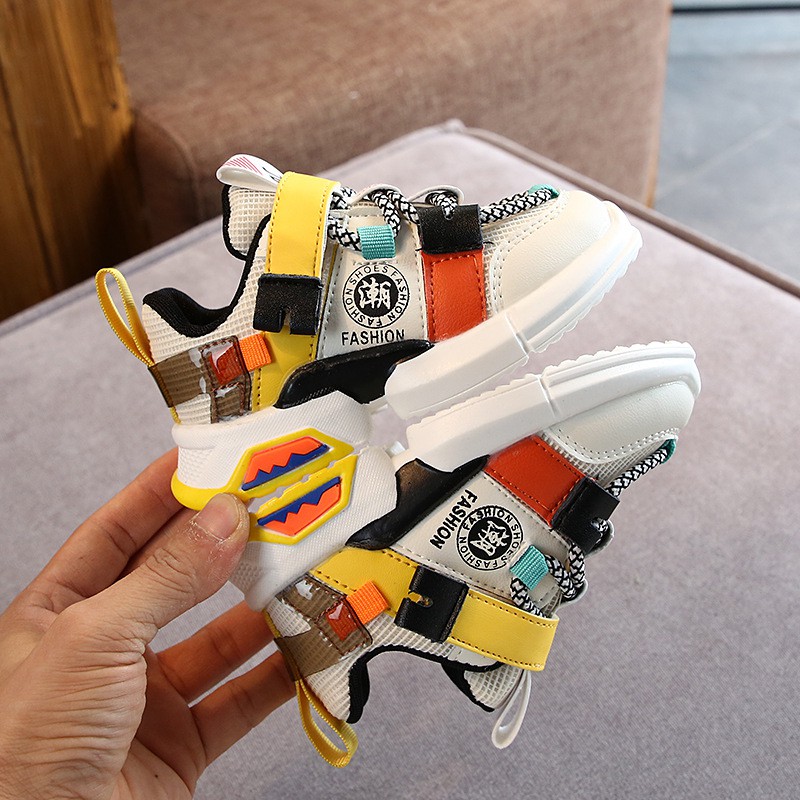 Sneakers Sepatu Anak Kadomanis 818