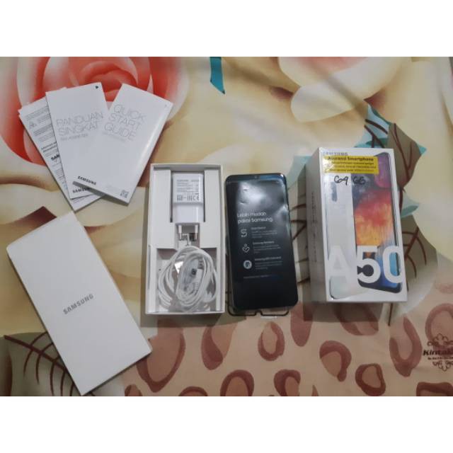 *  CUCI GUDANG  HP second/bekas samsung A50 2019 lengkap mulus istimewa