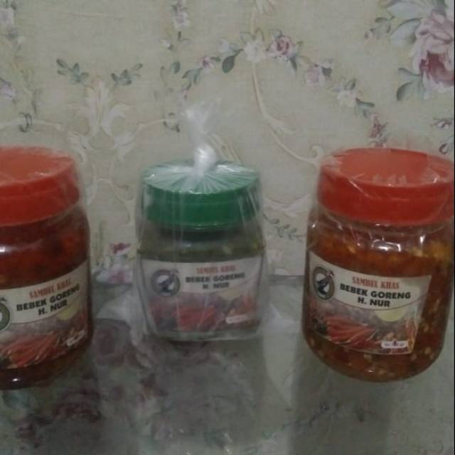 

Sambal bawang merah, sambal hijau, sambal pecel lele