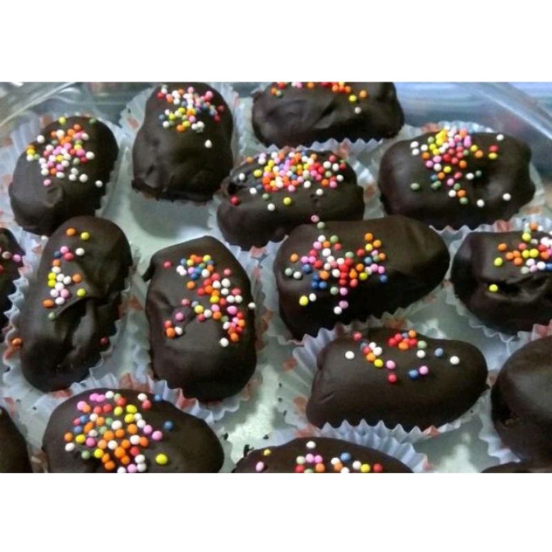 

kurma coklat