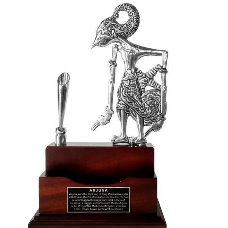 

Tempat Kartu nama dan bolpoin