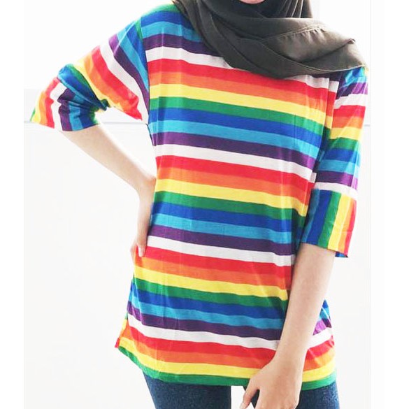Kaos wanita Motif Salur Pelangi