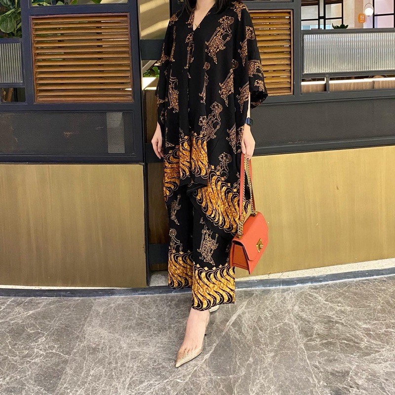 Lausboutique-Set Tunik Aruna Paris-Setelan Batik Paris