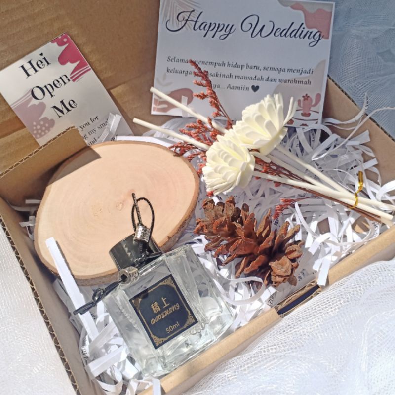 HAMPERS DIFFUSER AROMATERAPI KADO ULTAH NIKAH WISUDA