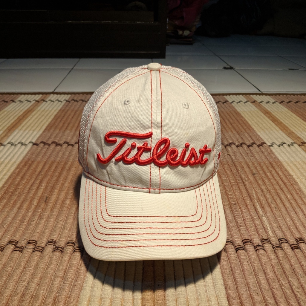 Topi Golf TITLEIST FJ GOLF Cap White Pink Original Second Preloved