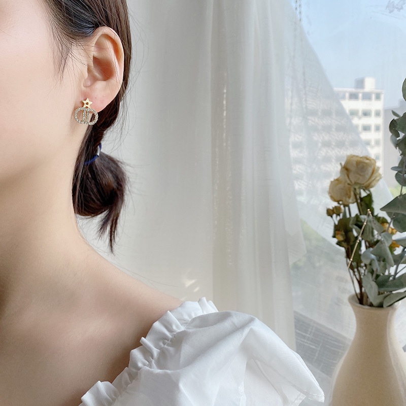 Anting 925 silver needle Aksen Berlian Zirkon Bersinar Desain Huruf