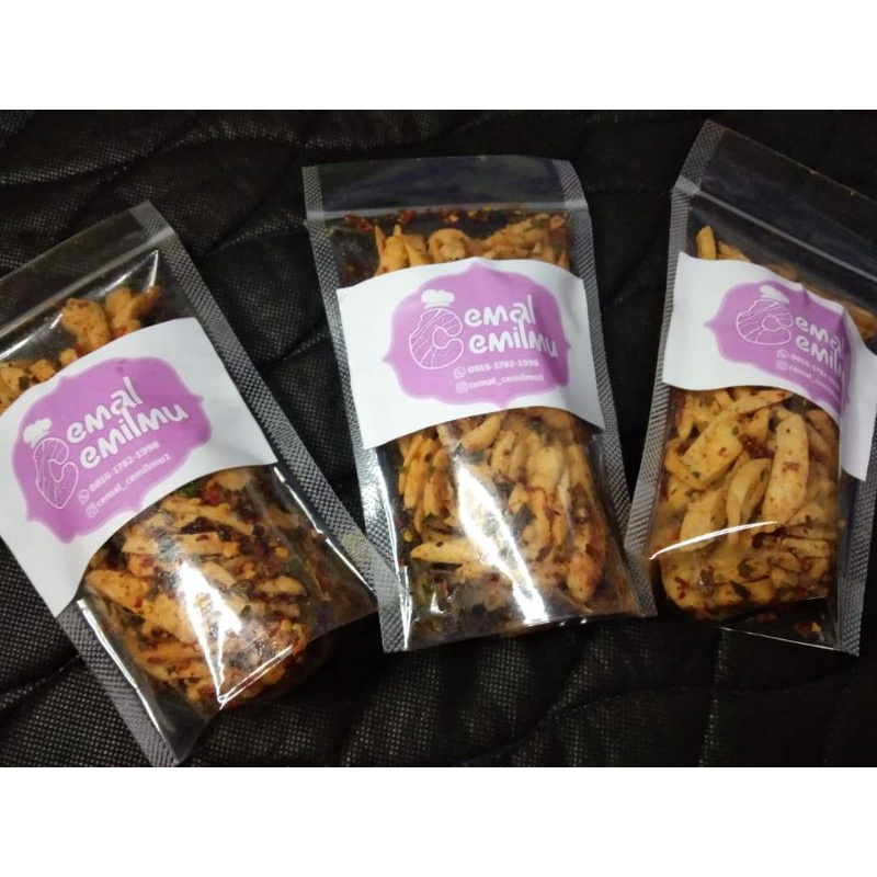 

Cemilan ringan aneka varian ~Basreng,makroni bantet,otak2 70gr/pcs