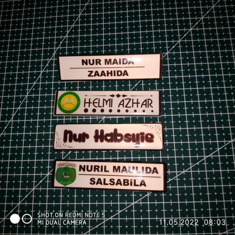 

name tag nama dada