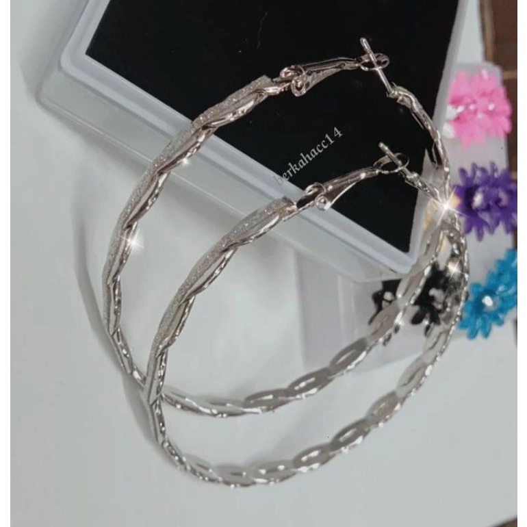 anting bulat besar motif