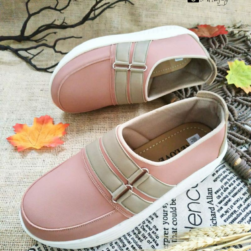 Sepatu wanita wedges cantik,elegan,awet dan nyaman