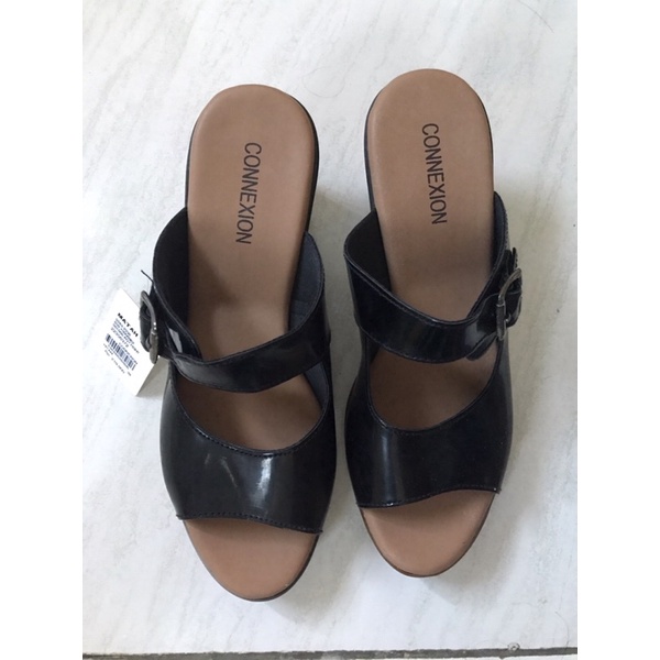 CONNEXION HIGH HEELS SIZE 39 NEW