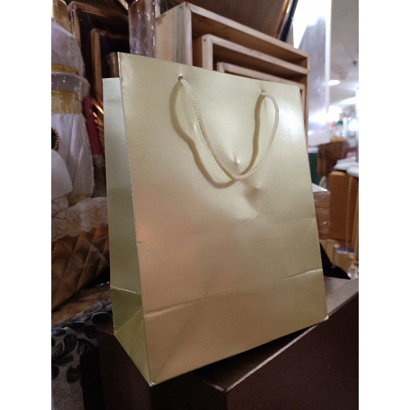 

paper bag mini emas isi 12 pcs terlaris dan termurah