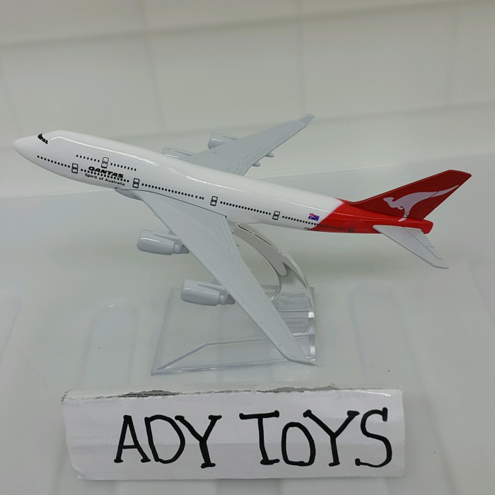 Dijual QANTAS Pajangan Pesawat Miniatur Diecast Metal Diskon