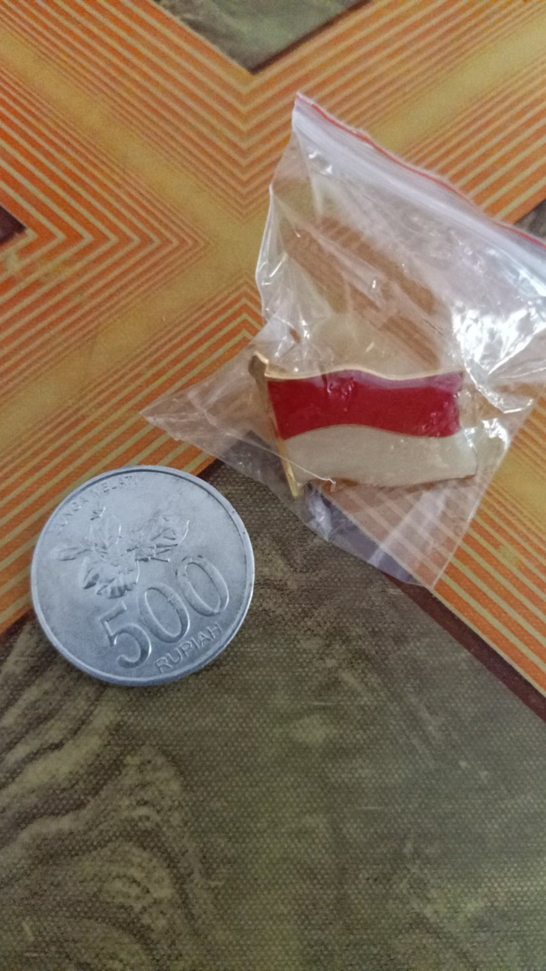 Pin Bendera Indonesia Berkibar Pin Bendera Merah Putih Berkibar 2.5cm Kuningan Paku Satuan