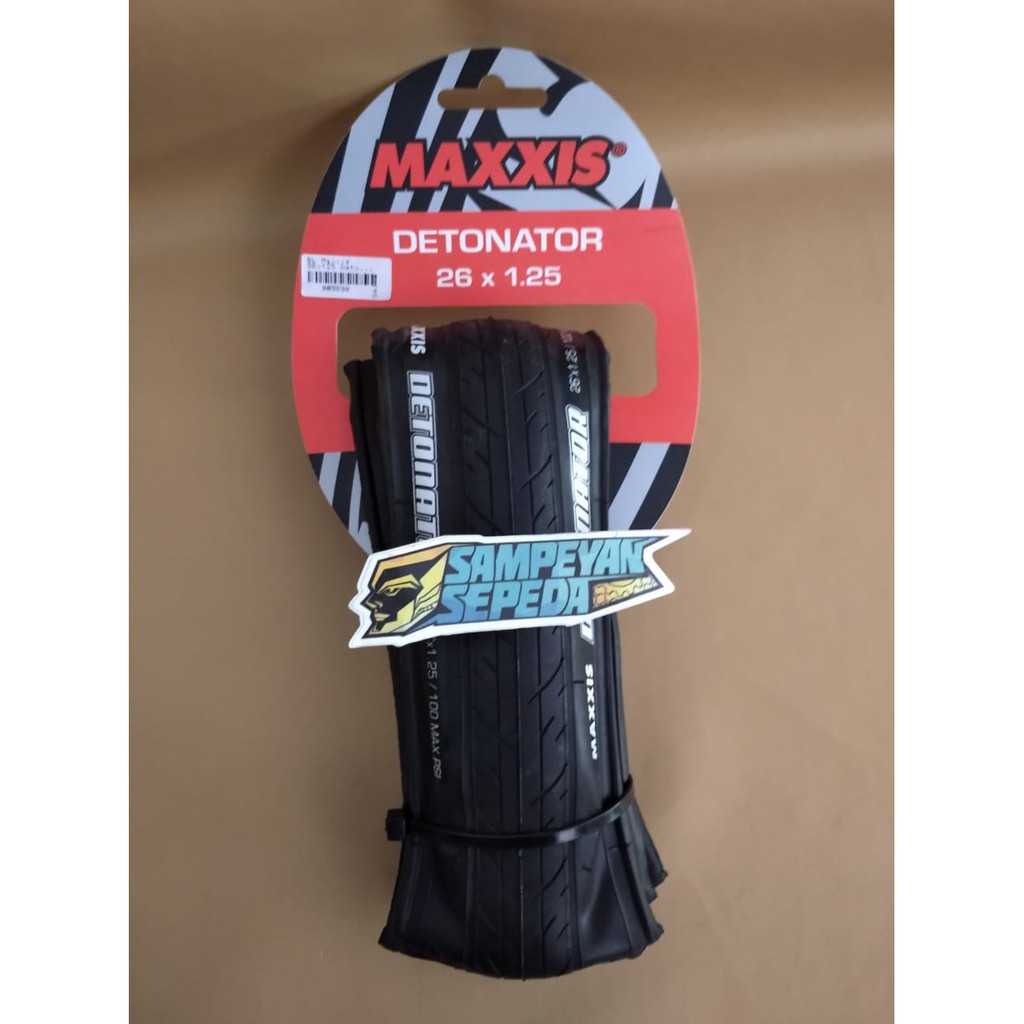 Ban Luar Sepeda MTB Maxxis 26x125 Detonator Hitam