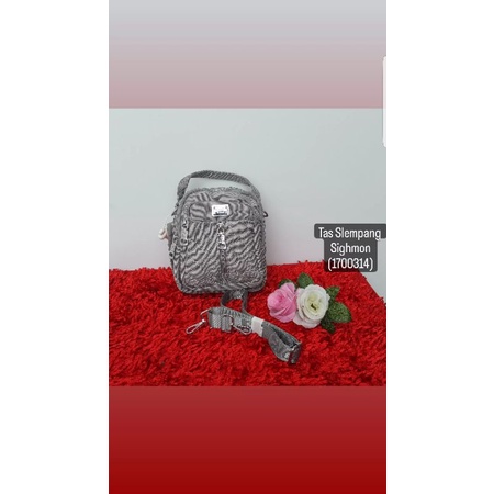 TasWanitaSighmonSlempang