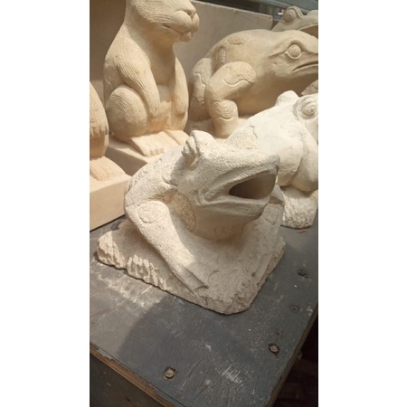 Batu Alam Patung Kodok