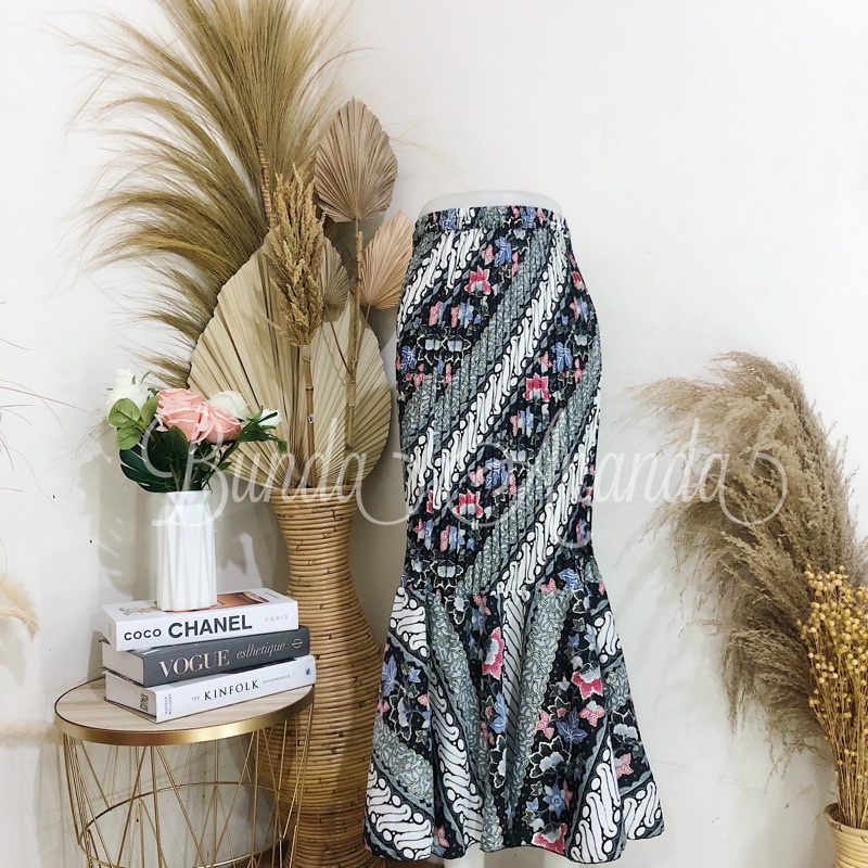 Rok Batik Plisket Duyung-Anggrek Abu