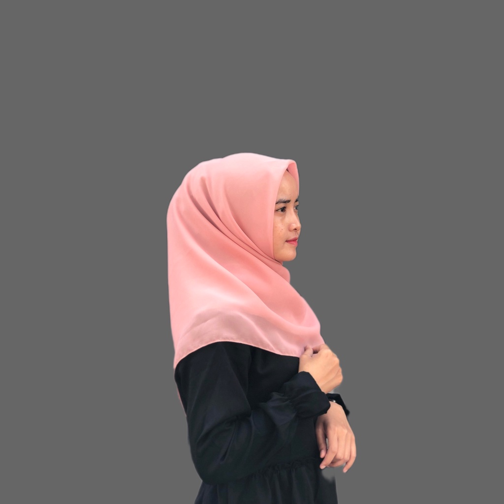 Daily hijab Bella square 115x115 | bela kerudung | potton |  jilbab hijab segi empat | double hycon bella hycoon-bella peach tua