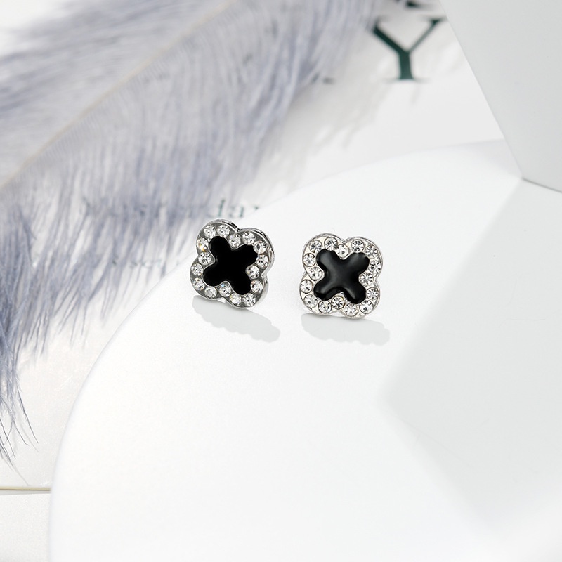 Anting Stud Geometris Bentuk Daun Clover Hati Bulat Persegi Segitiga Aksen Berlian Imitasi Untuk Wanita