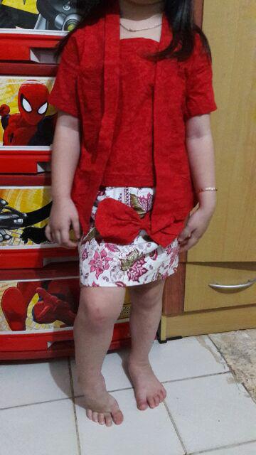 Kebaya Batik Anak Perempuan