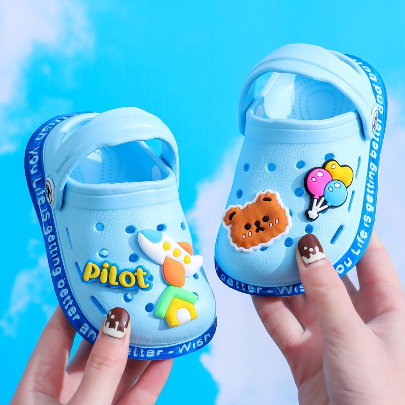 Size 18-22 Import Sandal Baim Anak Laki-Laki dan Perempuan Anti -Slip usia 1 2 3 4 tahun