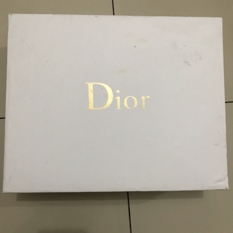 Dior box, kardus, kotak, sepatu, tas, bag bukan ysl, prada, louis vitton, lv, versace, givenchy