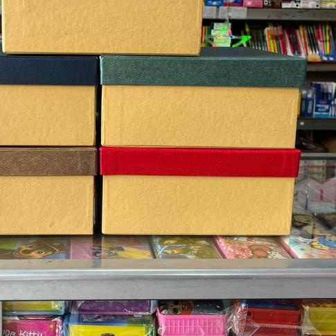 

Box Hard Box 25 x 25 x 12 cm, Kotak Kado, Box Hampers, Packaging, Gift - Tutup warna, 22 x 22 x 10 cm